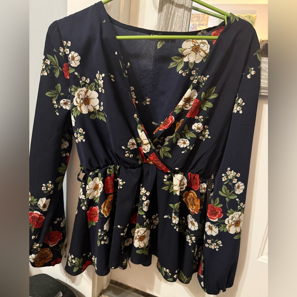 Long Sleeve Banded Floral Top